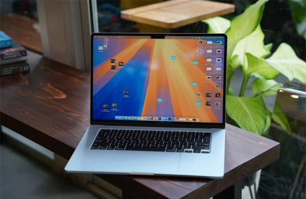 Обзор Apple MacBook Air 13 M4 (2025): лучшего ультрабука с мощным процессором Обзор Apple MacBook Air 13 M4 (2025): лучшего ультрабука с мощным процессором