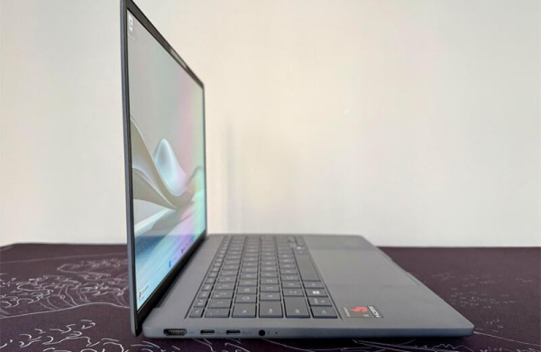 Обзор Asus Zenbook A14: ультралёгкого ноутбука с автономностью 24 часа Обзор Asus Zenbook A14: ультралёгкого ноутбука с автономностью 24 часа