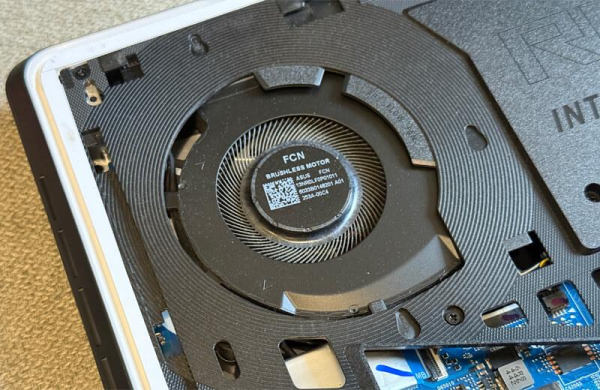 Обзор Asus ROG Strix Scar 18 (2025): невероятно мощного игрового ноутбука с RTX 5090 Обзор Asus ROG Strix Scar 18 (2025): невероятно мощного игрового ноутбука с RTX 5090